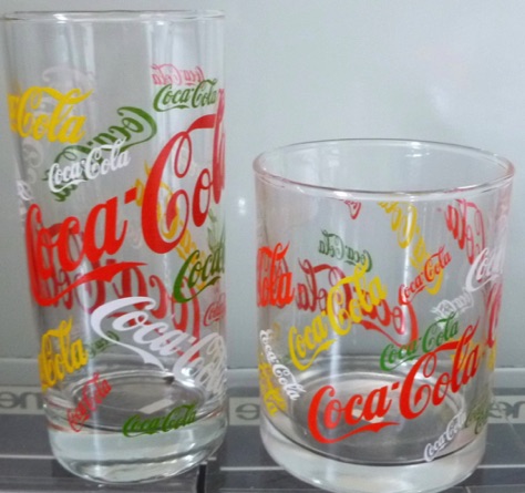 320088-2 € 6,00 ccoa cola glas NL set va n2 1x hoog 1x laag 1995.jpeg